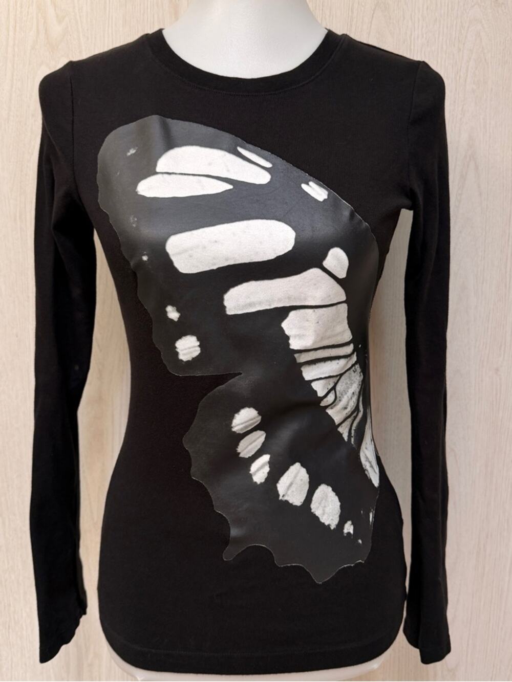 Norma Kamali Black Long Sleeve Butterfly wing Print organic cotton Tee small